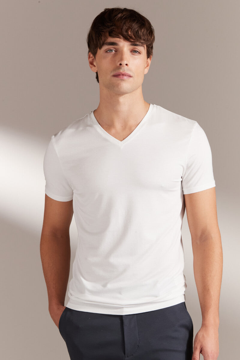 ULTIMATE V NECK